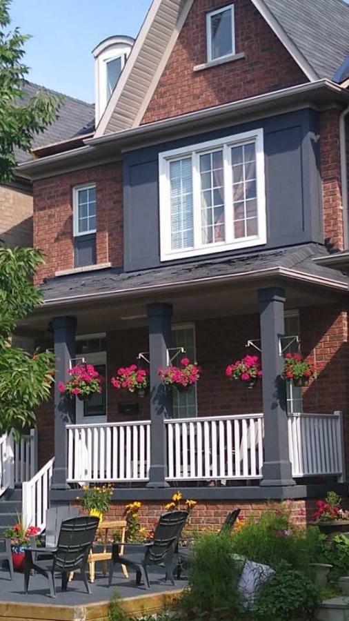 Village At York U Toronto Exterior photo